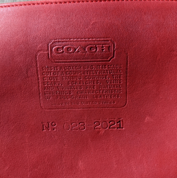 Vintage Coach Zippered Clutch №9455 in Red - Picture 4 of 4